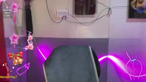 queen amanda online show from December 13, 1:33 pm