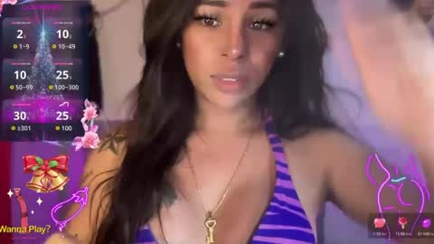 queen amanda online show from December 9, 12:30 pm