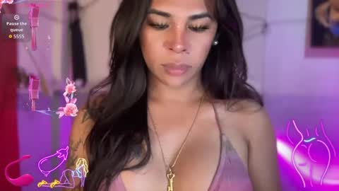 queen amanda online show from January 8, 5:37 pm