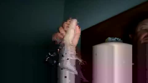 bigcockinyou72 online show from January 14, 9:50 am