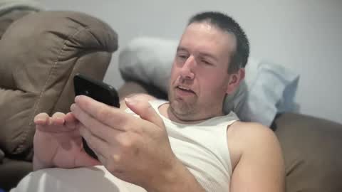 Snapshot of bigcocksuckingslut chatting on January 21, 9:25 pm bigcocksuckingslut online show from January 21, 9:25 pm