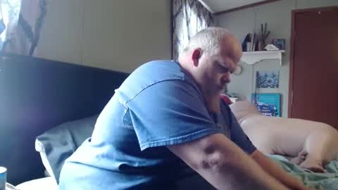Snapshot of bigcummer4u803 chatting on December 10, 5:11 pm Tiny online show from December 10, 5:11 pm