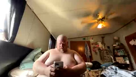 Snapshot of bigcummer4u803 chatting on September 21, 8:35 pm Tiny online show from September 21, 8:35 pm