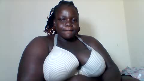 Snapshot of bigdarkass chatting on February 5, 10:11 pm VIOLET online show from February 5, 10:11 pm