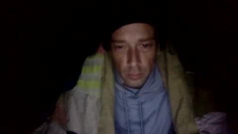 bigdickdangles472924 online show from December 17, 2:29 am