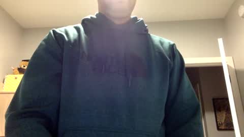 Snapshot of bigdickshowoff9877 chatting on December 3, 9:17 am Bigdickshowoff9877 online show from December 3, 9:17 am