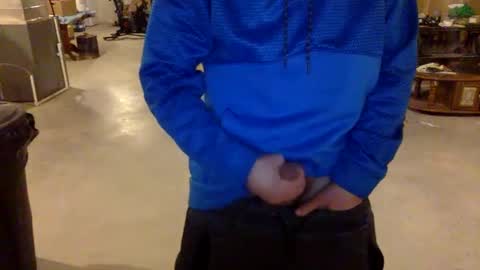 Snapshot of bigdickshowoff9877 chatting on February 17, 5:58 am Bigdickshowoff9877 online show from February 17, 5:58 am