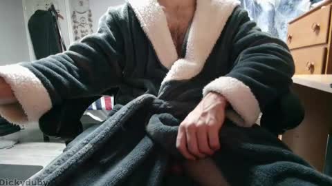 George Forest Dickyduby on all Socials online show from December 22, 5:03 am