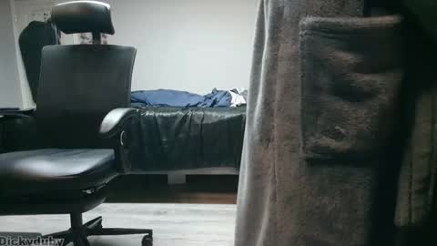 George Forest Dickyduby on all Socials online show from March 14, 4:27 am