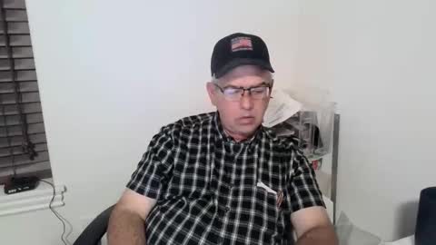 Dylan 56 Taleah 53 online show from November 16, 12:45 am