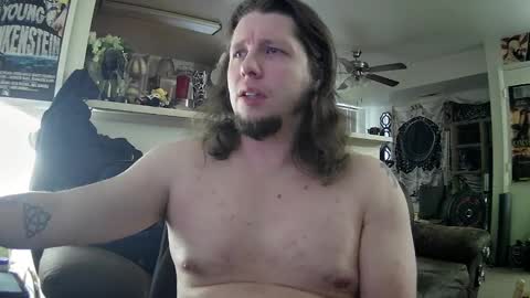 Snapshot of biggerisbetter21 chatting on February 19, 2:11 pm biggerisbetter21 online show from February 19, 2:11 pm