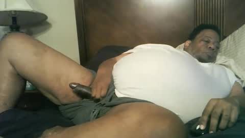 Snapshot of biggyscorpio chatting on December 12, 6:03 am biggyscorpio online show from December 12, 6:03 am