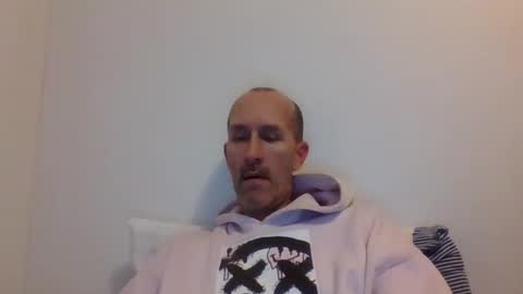 Snapshot of bighugemouthful chatting on February 15, 2:47 am Chaz online show from February 15, 2:47 am