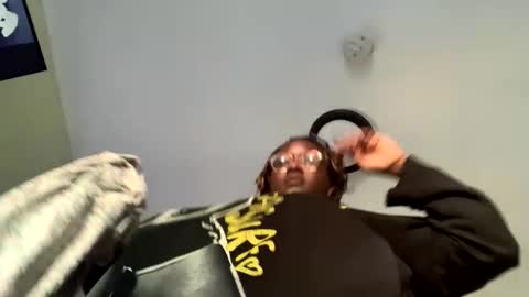 bigkittyraven online show from April 27, 9:23 pm