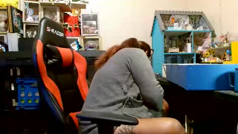 the Mini mami online show from November 5, 11:01 am