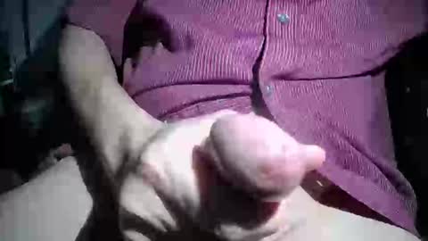 Snapshot of bigsexshark1 chatting on October 15, 5:32 am bigsexshark1 online show from October 15, 5:32 am