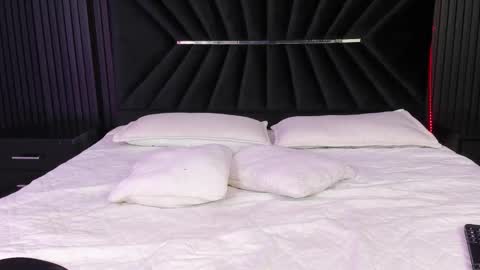 Zayra online show from October 4, 7:39 am