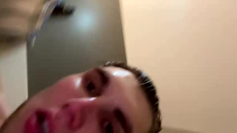 bigskinnyboyshh online show from December 22, 1:34 am