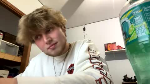 bigskinnyboyshh online show from November 7, 1:08 am