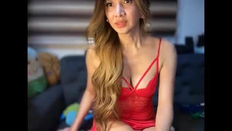 Yna     online show from April 5, 10:45 am