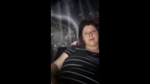 bigtitslala online show from April 4, 9:00 pm