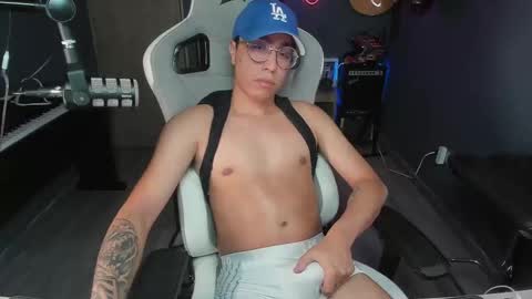 bigxboy96 online show from February 15, 8:54 pm