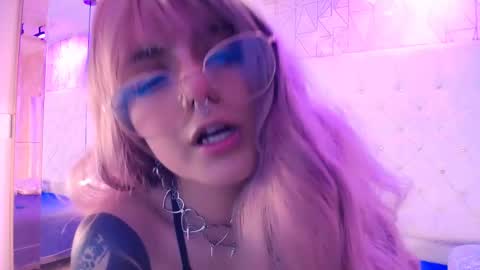 Biizzy online show from September 8, 9:25 pm