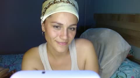 Snapshot of biki_sensual chatting on March 11, 2:32 am hi soy natural girl biki online show from March 11, 2:32 am