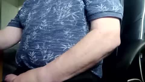 billlllllyb online show from October 15, 1:12 pm