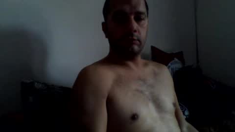 Snapshot of billos26 chatting on December 9, 8:33 am billys greece online show from December 9, 8:33 am