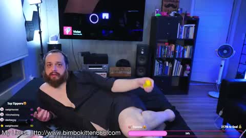 Snapshot of bimbokitten666 chatting on September 15, 4:25 am Danny online show from September 15, 4:25 am