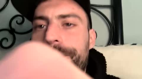 birismandan94 online show from March 5, 9:46 pm