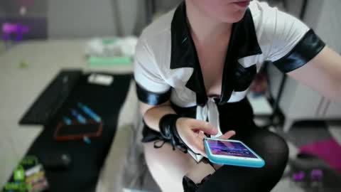 bisex woman online show from February 4, 8:13 pm