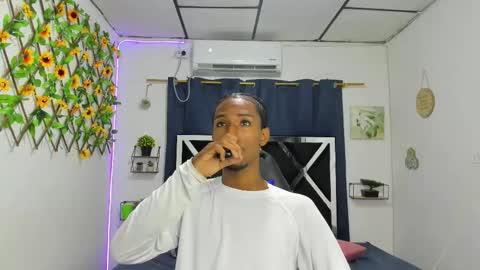 Snapshot of bj_black chatting on September 20, 4:48 am bj_black online show from September 20, 4:48 am