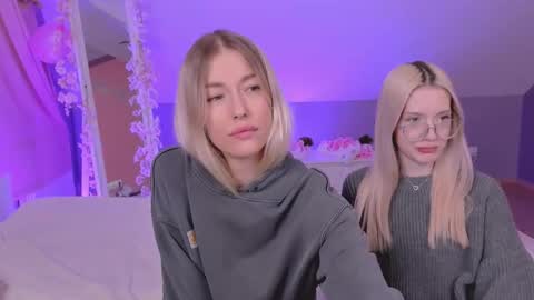 Julia online show from February 9, 8:56 pm