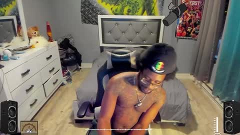 Plant Base Streamers From Pennsylvania online show from February 7, 11:55 pm