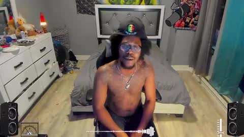 Plant Base Streamers From Pennsylvania online show from February 10, 11:45 pm