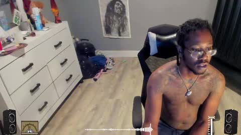 Plant Base Streamers From Pennsylvania online show from September 17, 11:52 pm