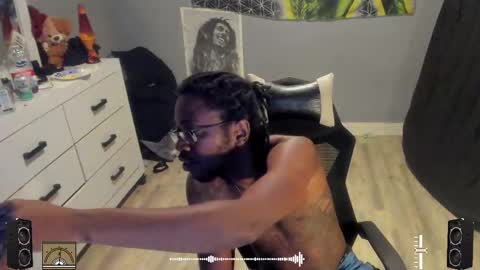 Plant Base Streamers From Pennsylvania online show from September 23, 11:55 pm