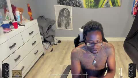 Plant Base Streamers From Pennsylvania online show from September 21, 11:20 pm