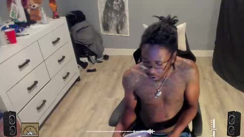 Plant Base Streamers From Pennsylvania online show from September 22, 11:53 pm