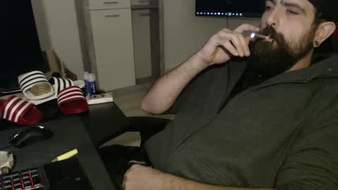 black_beard_slides online show from October 16, 9:46 pm