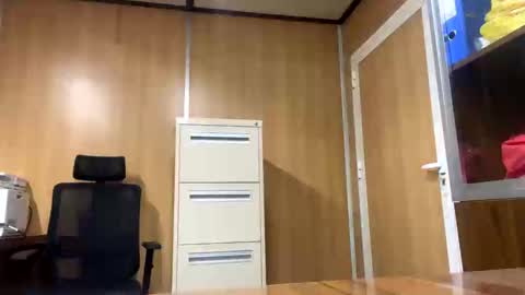 Snapshot of black_bull041988 chatting on September 18, 12:42 pm black bull1988 online show from September 18, 12:42 pm