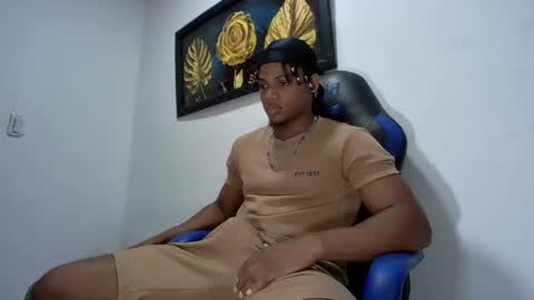Snapshot of black_dicck chatting on February 8, 7:27 pm tu morenito online show from February 8, 7:27 pm