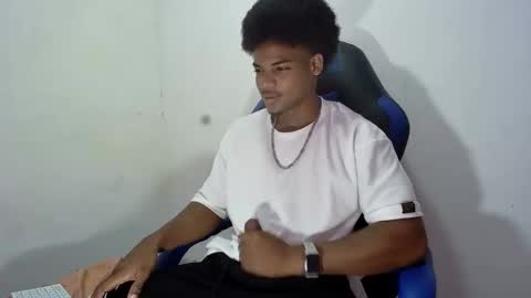 Snapshot of black_dicck chatting on September 10, 5:03 pm tu morenito online show from September 10, 5:03 pm