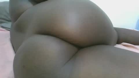 black_goddess200 online show from February 16, 1:16 pm