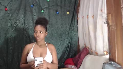 Snapshot of black_hot2024 chatting on March 9, 2:39 am MORENITA ISA online show from March 9, 2:39 am