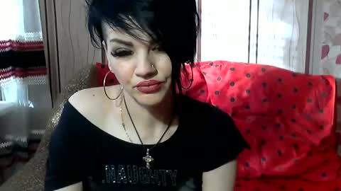 Snapshot of black_hot_01 chatting on January 20, 7:36 am black_hot_01 online show from January 20, 7:36 am