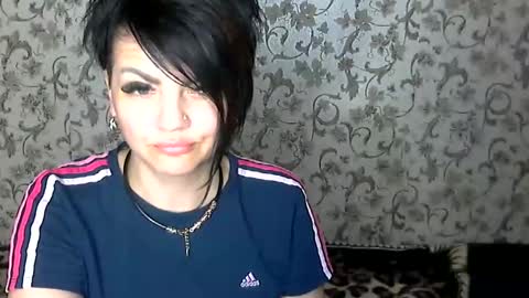 black_hot_01 online show from October 22, 10:22 pm