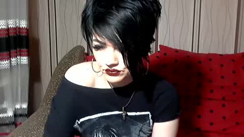 Snapshot of black_hot_01 chatting on February 1, 2:16 am black_hot_01 online show from February 1, 2:16 am